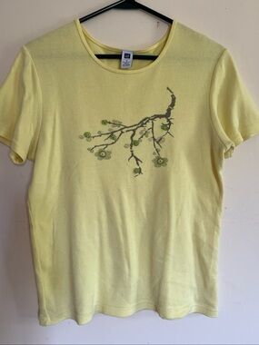 GAP Vintage Yellow Beaded Tee Size M